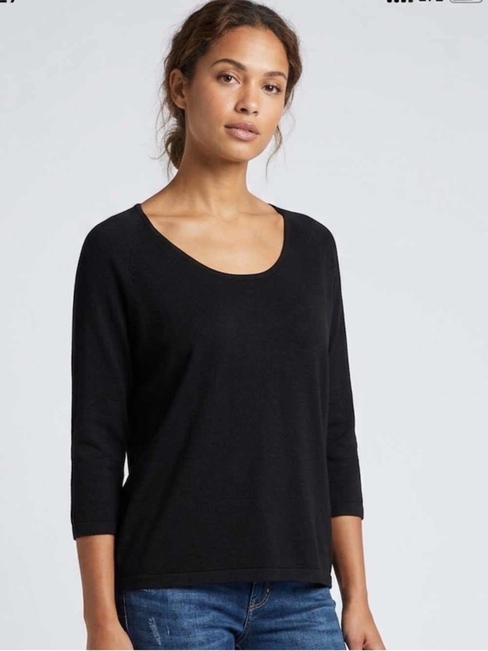 Bebe Y2K Black Top with 3/4 Length Sleeves scoop neck in Nylon/Rayon Sze Medium